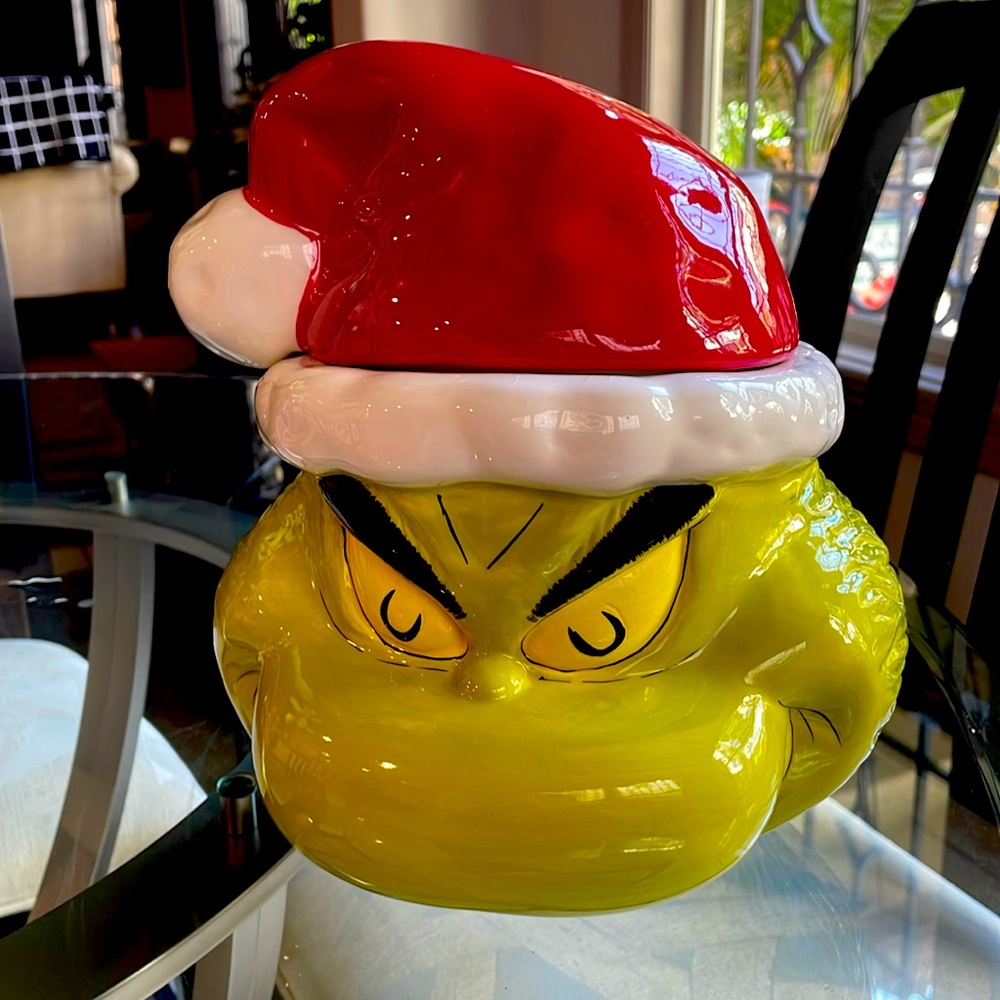 New Dr Seuss The Grinch Stole Christmas Cookie Jar - Large